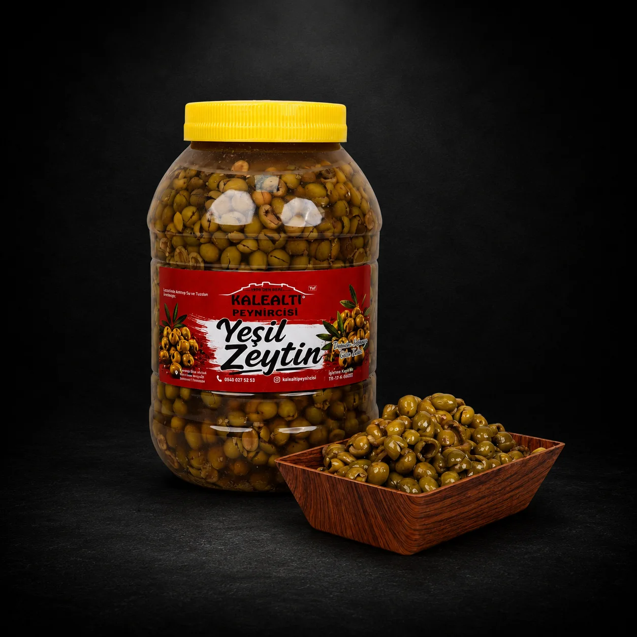 Ufak Cins Yeşil Zeytin Kırma